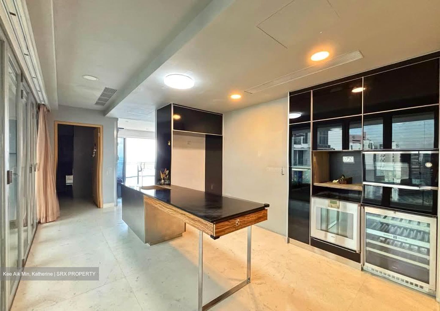 SilverSea (D15), Condominium #574136251